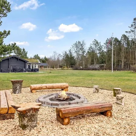 Holiday home Family-friendly Near Bratten